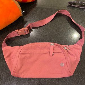Lululemon Pink On the Beat Belt Bag *4.5L